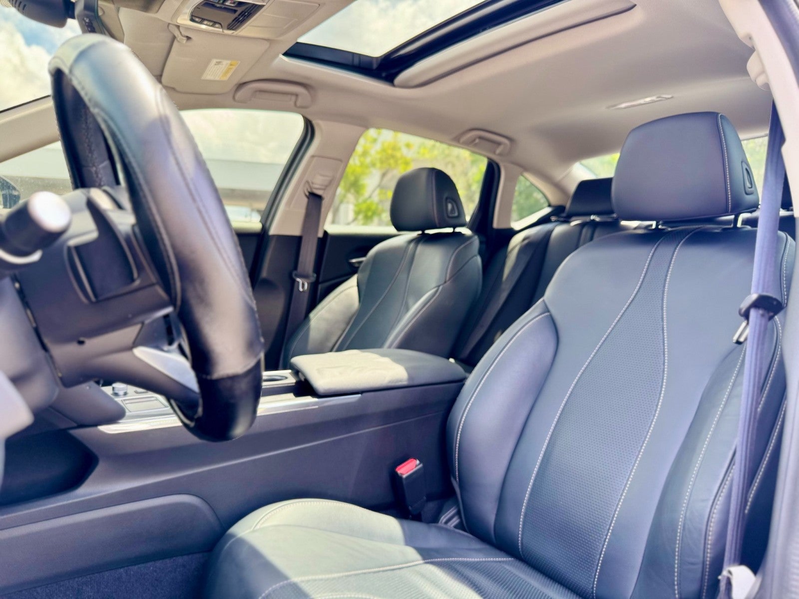 2022 Acura TLX w/Technology Package