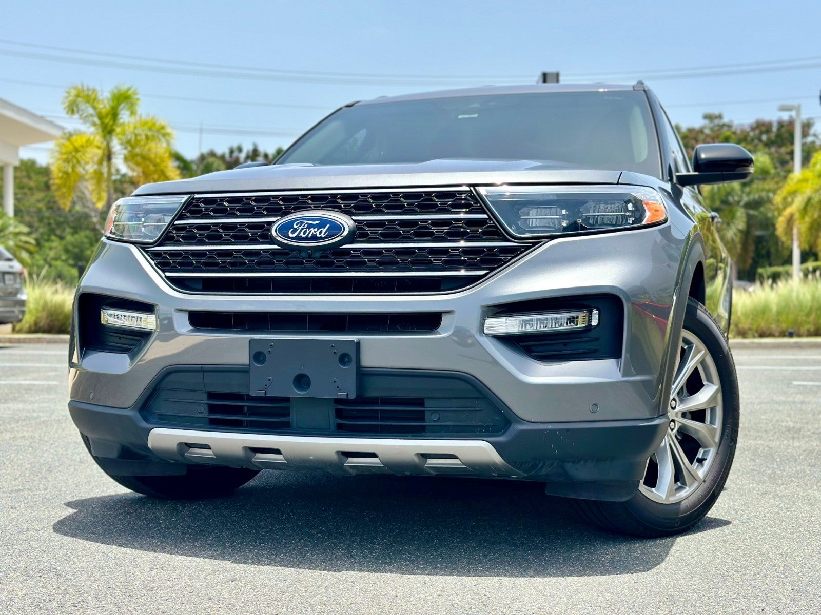 2023 Ford Explorer XLT RWD's photo