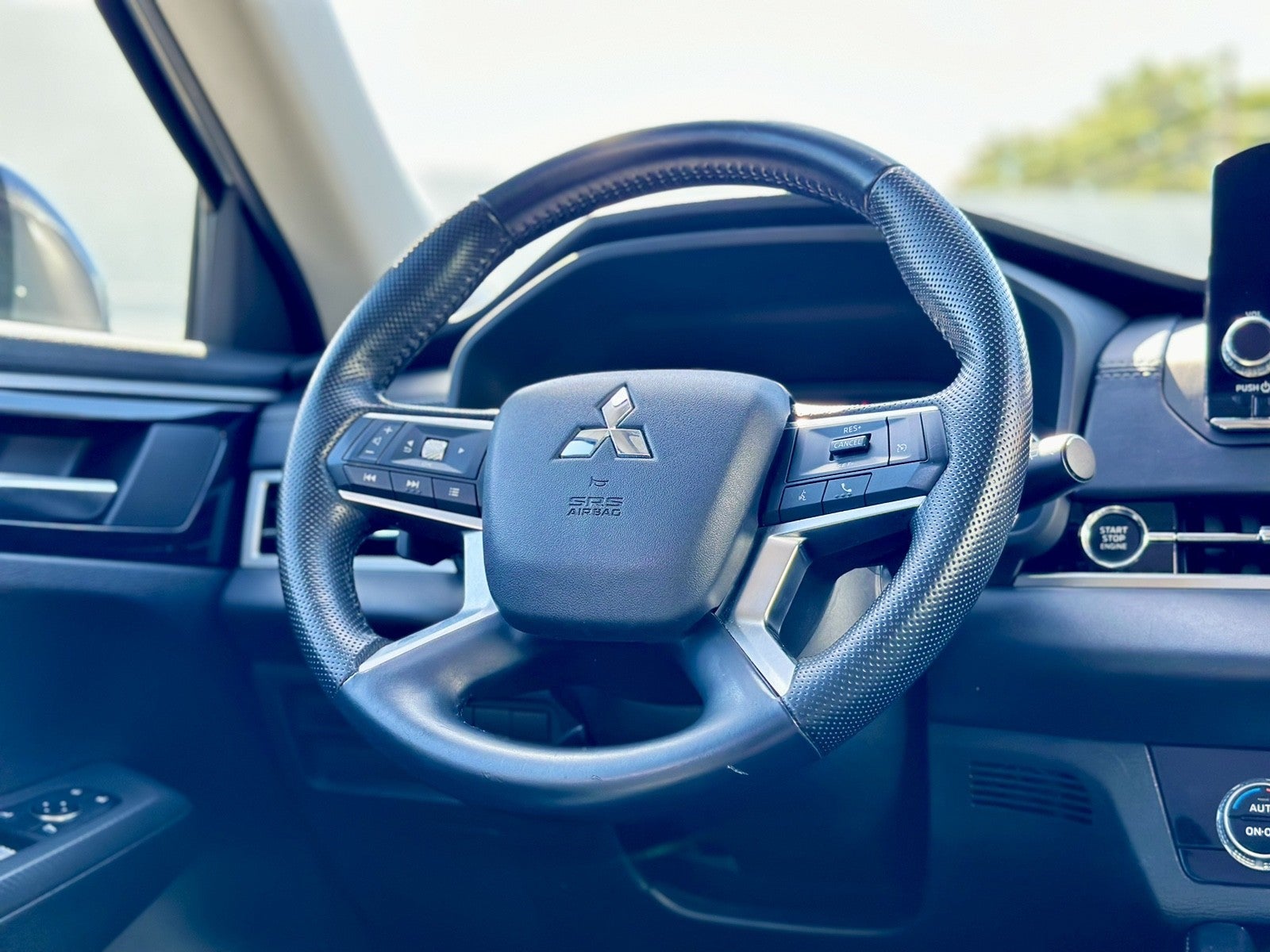 2022 Mitsubishi Outlander SE